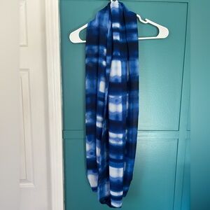 Calvin Klein Women's Infinity Scarf Blue and White One Size NWT